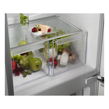 AEG NSC7N18ZES 54.6cm 70/30 Built In Frost Free Fridge Freezer