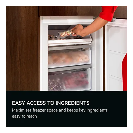 AEG NSC7N18ZES 54.6cm 70/30 Built In Frost Free Fridge Freezer