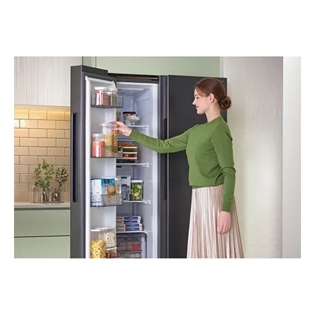 SAMSUNG RS70F67QCTEU 91.2cm 60/40 American Fridge Freezer - Silver